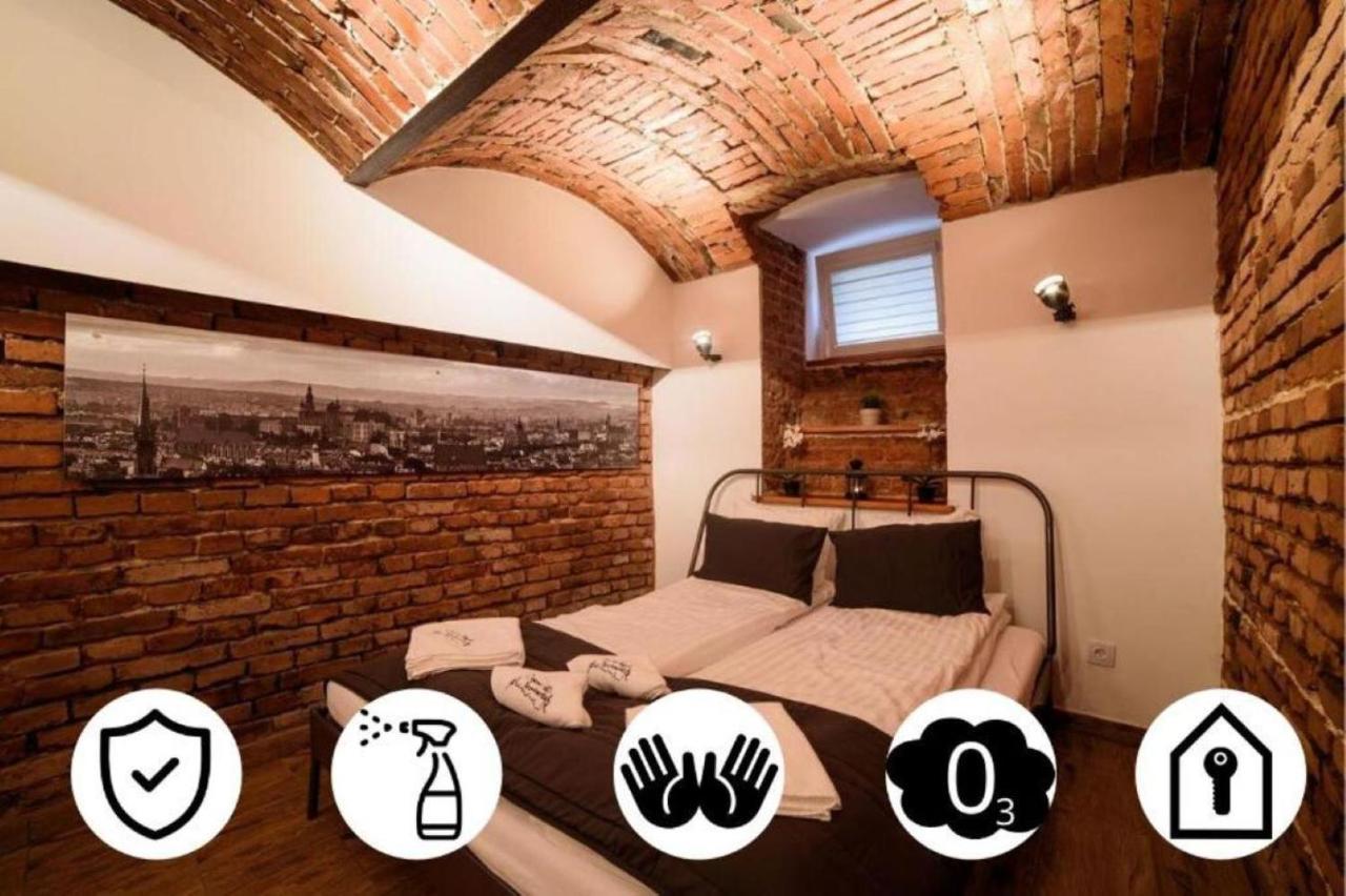 Cracow Rent Apartments - Spacious Apartments For 2-7 People In Quiet Area - Kolberga Street Nr 3 - 10 Min To Main Square By Foot Краків Екстер'єр фото