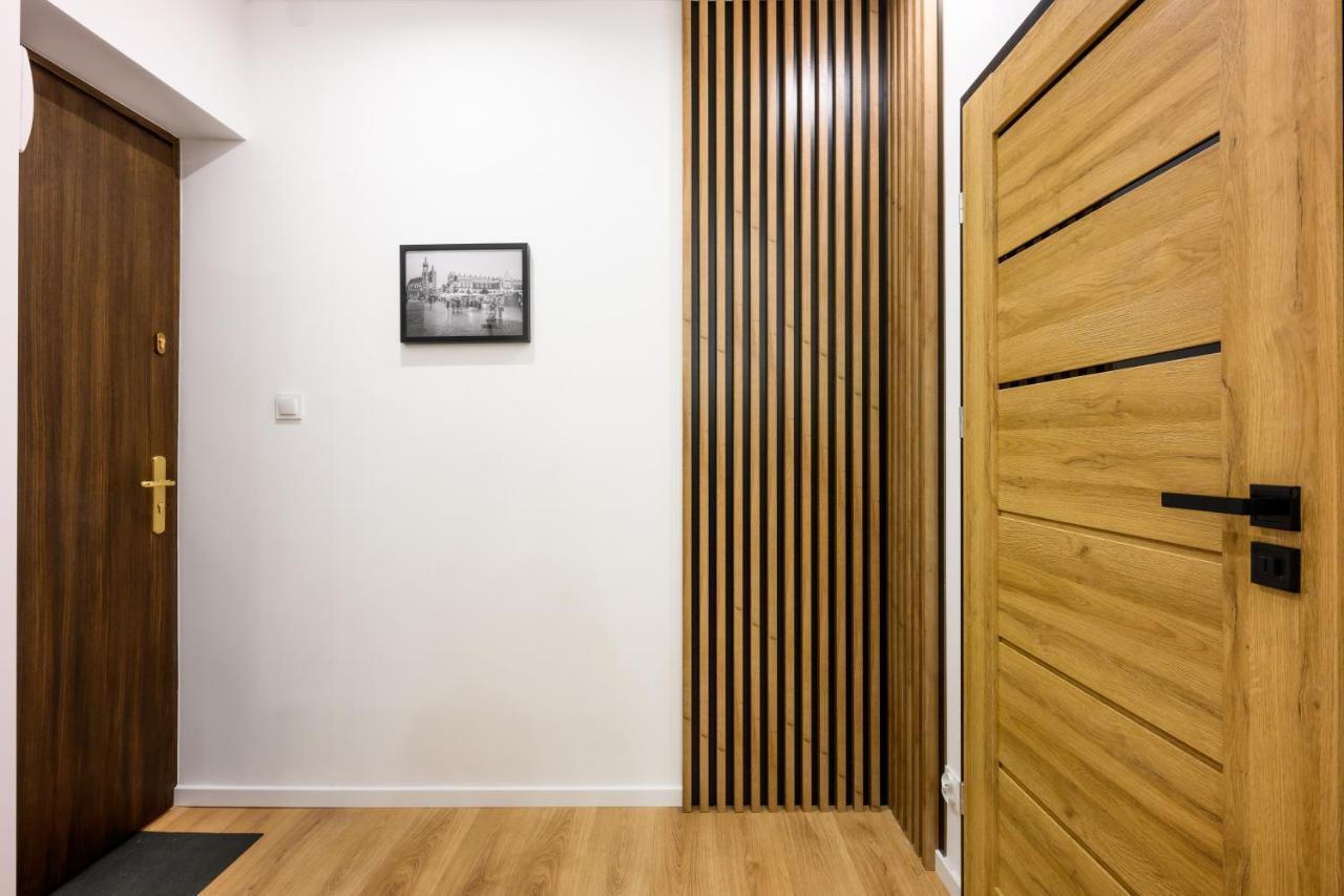 Cracow Rent Apartments - Spacious Apartments For 2-7 People In Quiet Area - Kolberga Street Nr 3 - 10 Min To Main Square By Foot Краків Екстер'єр фото