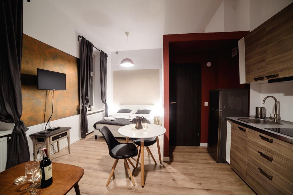 Cracow Rent Apartments - Spacious Apartments For 2-7 People In Quiet Area - Kolberga Street Nr 3 - 10 Min To Main Square By Foot Краків Екстер'єр фото