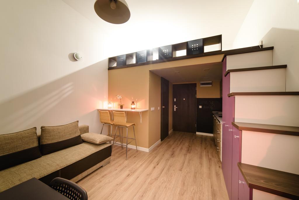 Cracow Rent Apartments - Spacious Apartments For 2-7 People In Quiet Area - Kolberga Street Nr 3 - 10 Min To Main Square By Foot Краків Екстер'єр фото
