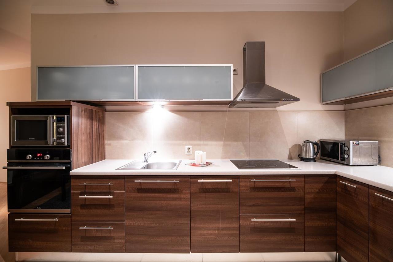 Cracow Rent Apartments - Spacious Apartments For 2-7 People In Quiet Area - Kolberga Street Nr 3 - 10 Min To Main Square By Foot Краків Екстер'єр фото