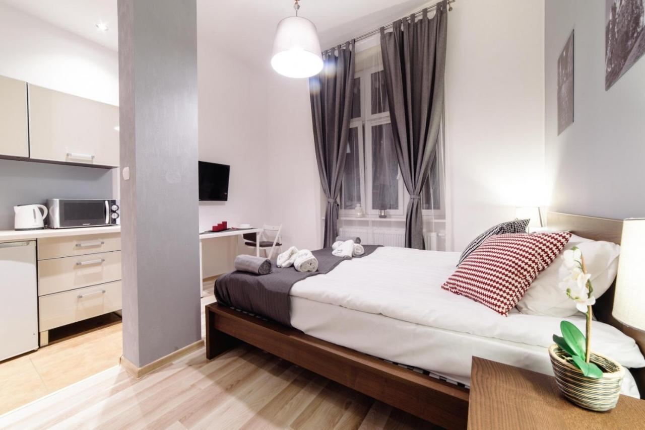 Cracow Rent Apartments - Spacious Apartments For 2-7 People In Quiet Area - Kolberga Street Nr 3 - 10 Min To Main Square By Foot Краків Екстер'єр фото