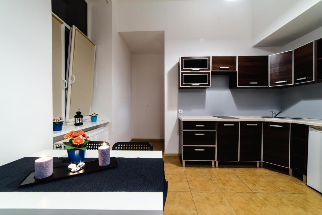 Cracow Rent Apartments - Spacious Apartments For 2-7 People In Quiet Area - Kolberga Street Nr 3 - 10 Min To Main Square By Foot Краків Екстер'єр фото